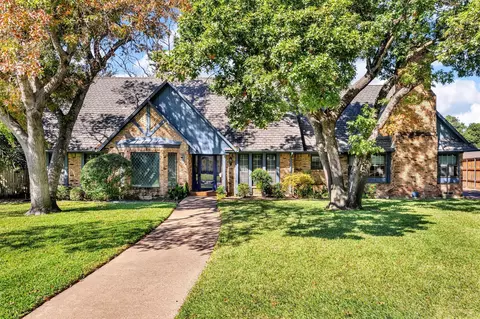 12035 Loch Ness Dr, Dallas, TX 75218