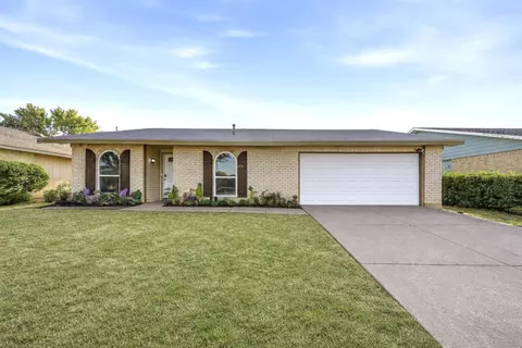 1721 Dell Oak Dr, Garland, TX 75040