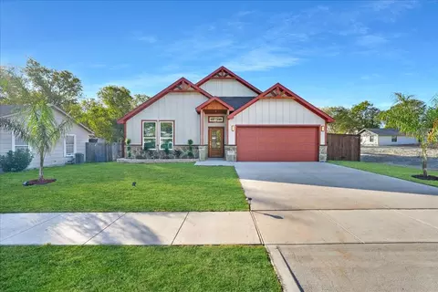 8321 Raymond Ave, White Settlement, TX 76108