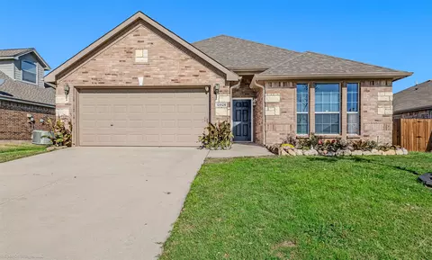 12826 Carpenter Ln, Rhome, TX 76078