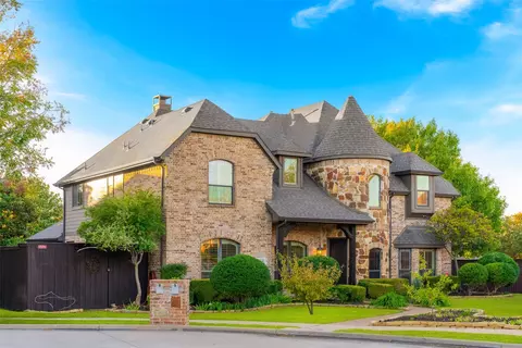4105 Chief Dr, Carrollton, TX 75007