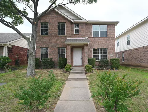 8908 Stewart St, Cross Roads, TX 76227