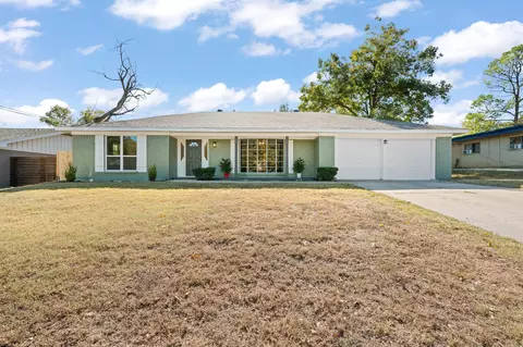 4713 Wheelock Dr, Fort Worth, TX 76133