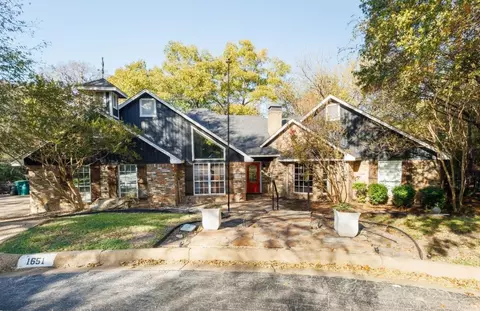 1651 Watson Rd W, Fort Worth, TX 76103