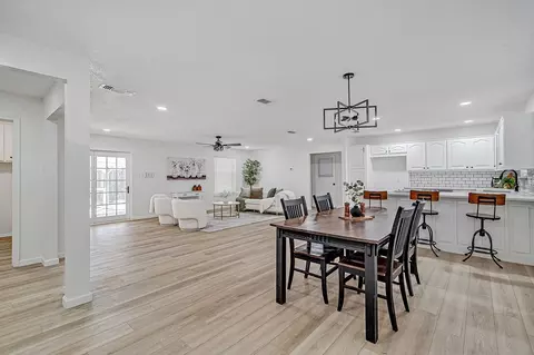 341 Dian St, Burleson, TX 76028