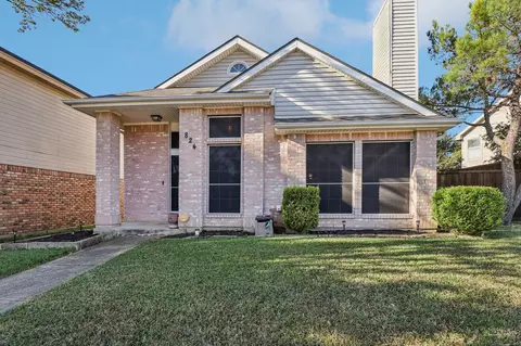 824 Greenridge Dr, Arlington, TX 76017