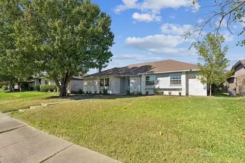Exterior - 1019 Pheasant Dr, Mesquite, TX 75150 photo 4 of 5