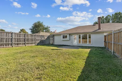 Exterior - 1019 Pheasant Dr, Mesquite, TX 75150 photo 3 of 5