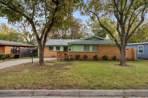 2805 Cordone St, Fort Worth, TX 76133