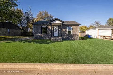 9200 Farmer Rd, White Settlement, TX 76108