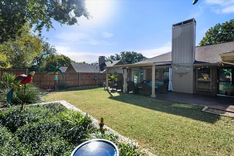 Exterior - 705 Dickey Dr, Euless, TX 76040 photo 7 of 7