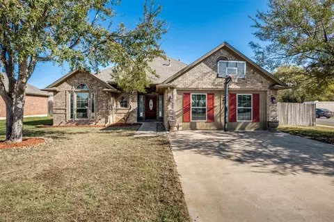 1149 Serendipity Cir, Sanger, TX 76266