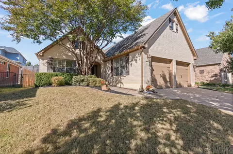 2916 Shoreline Dr, Burleson, TX 76028