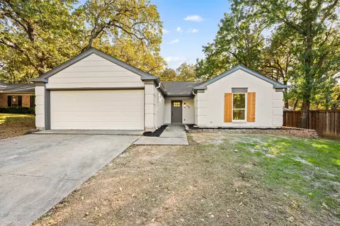 504 Wild Oak Ln, Euless, TX 76039