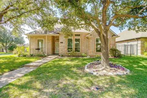 7116 Deer Hollow Dr, Fort Worth, TX 76132