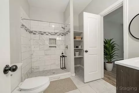 Bath - 606 E Brin St, Terrell, TX 75160 photo 1 of 4