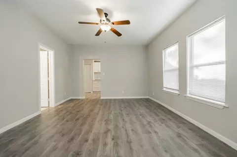 Living - 606 E Brin St, Terrell, TX 75160 photo 2 of 4