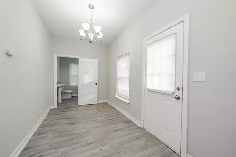 Entry Way - 606 E Brin St, Terrell, TX 75160 photo 5 of 5
