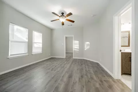 Living - 606 E Brin St, Terrell, TX 75160 photo 3 of 4