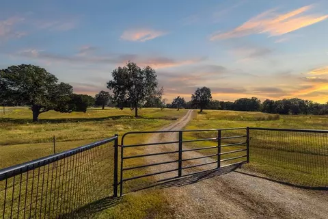6325 S Farm To Market 148, Kaufman, TX 75142