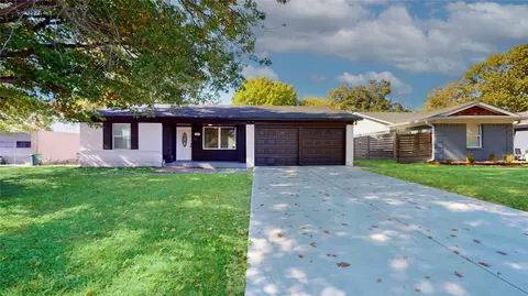1007 N Cottonwood Dr, Richardson, TX 75080