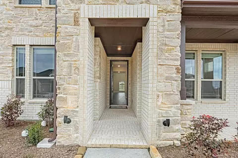 4021 Eagles Bluff Rd, Midlothian, TX 76065 photo 3
