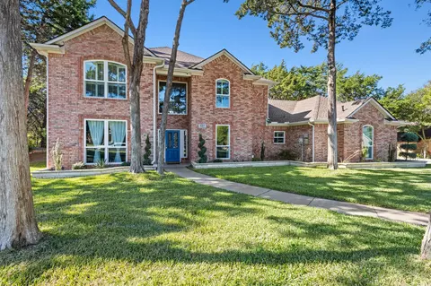 827 Knoll Manor Ct, Cedar Hill, TX 75104