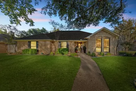 1300 Mesa Verde Dr, Waco, TX 76712