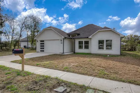 2309 Marshall St, Greenville, TX 75401