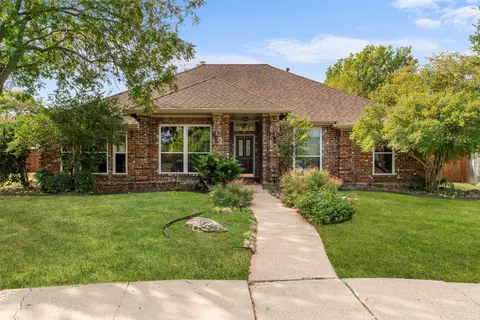 6306 Debbie Cir, Rowlett, TX 75089