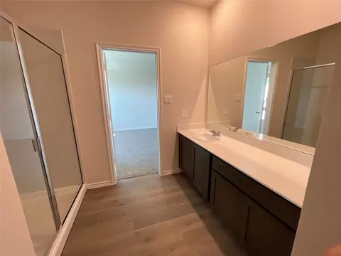 Bath - 541 Epiphany Ln, Lavon, TX 75166 photo 2 of 3