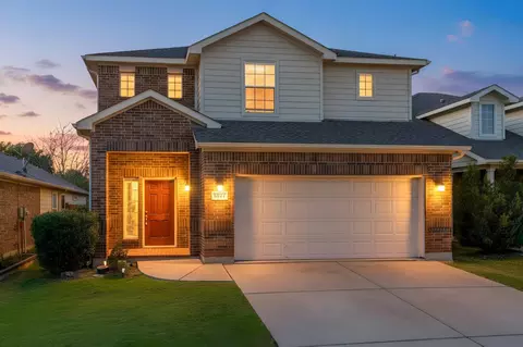 5933 Missy Ln, Fort Worth, TX 76131