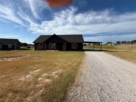 Exterior - 1012 Morgan Ct, Springtown, TX 76082 photo 2 of 2