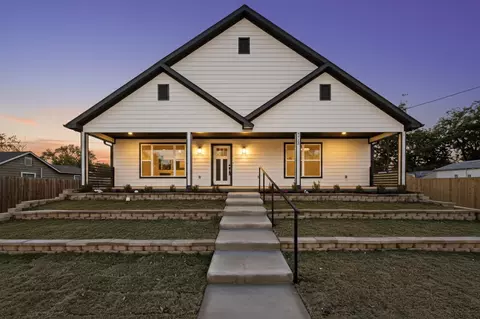 5912 Bertha Ln, Haltom City, TX 76117
