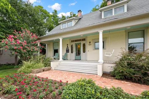 404 E Wall St, Grapevine, TX 76051 photo 7