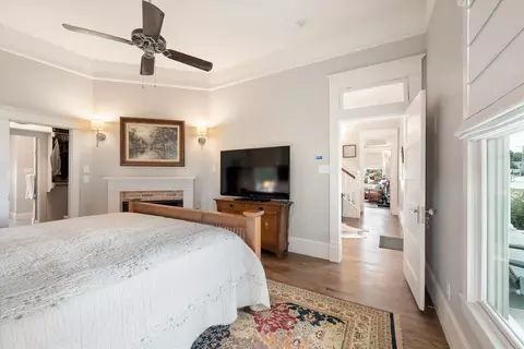 404 E Wall St, Grapevine, TX 76051 photo 12