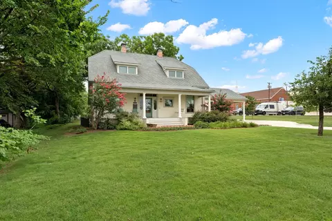 404 E Wall St, Grapevine, TX 76051 photo 5