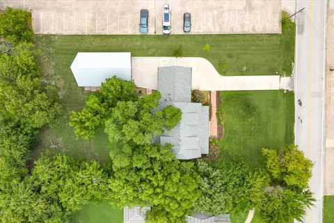 404 E Wall St, Grapevine, TX 76051 photo 40