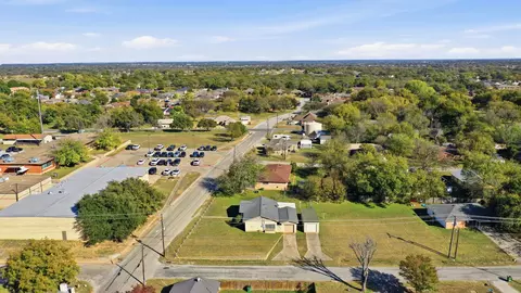 300 E 5th St, Springtown, TX 76082