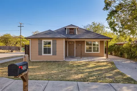 2836 Burchill Rd S, Fort Worth, TX 76105