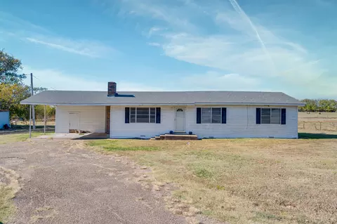 847 Clarksville Rd, Bogata, TX 75417