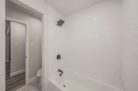 Bath - 1006 N Ector Dr, Euless, TX 76039 photo 5 of 5