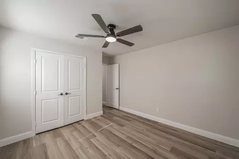 Bedroom - 1006 N Ector Dr, Euless, TX 76039 photo 11 of 12