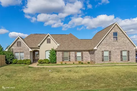101 Wentz Dr, Stonewall, LA 71078