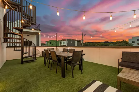 1002 Mobile St #1, Dallas, TX 75208