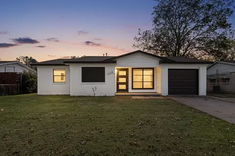 2358 Inca Dr, Dallas, TX 75216