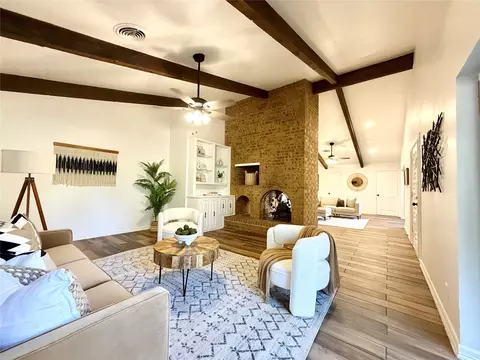 500 S Washington St, Pilot Point, TX 76258