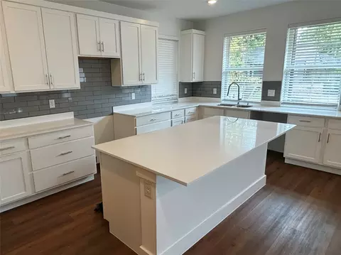 3300 Holmes St, Dallas, TX 75215