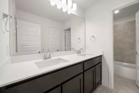 Bath - 808 Stone Eagle Dr, Azle, TX 76020 photo 4 of 4