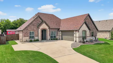 2420 Remuda Dr, Sherman, TX 75092